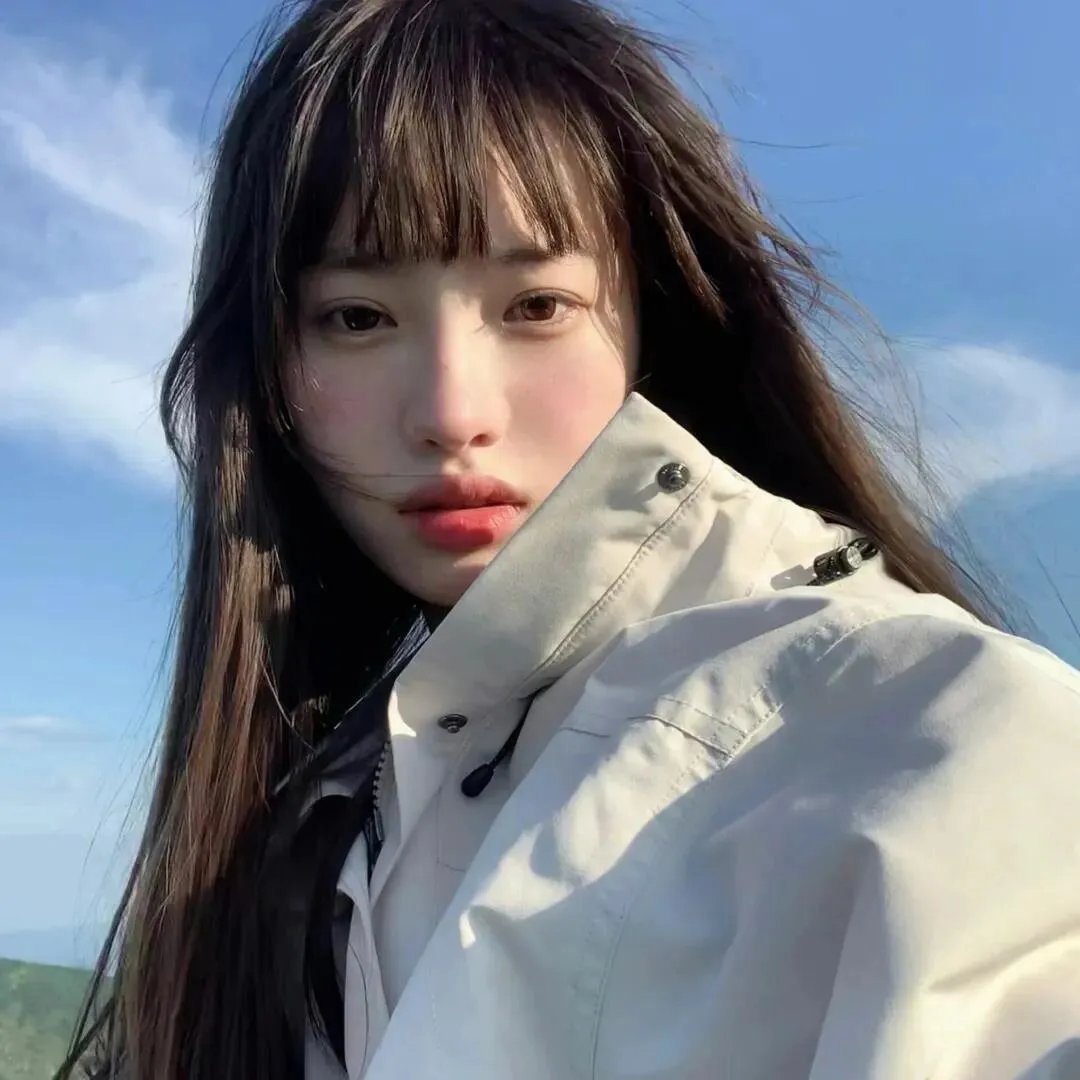 公仆海报
